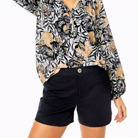 NWOT Lilly Pulitzer 5" Gretchen High Rise Short in Noir Black